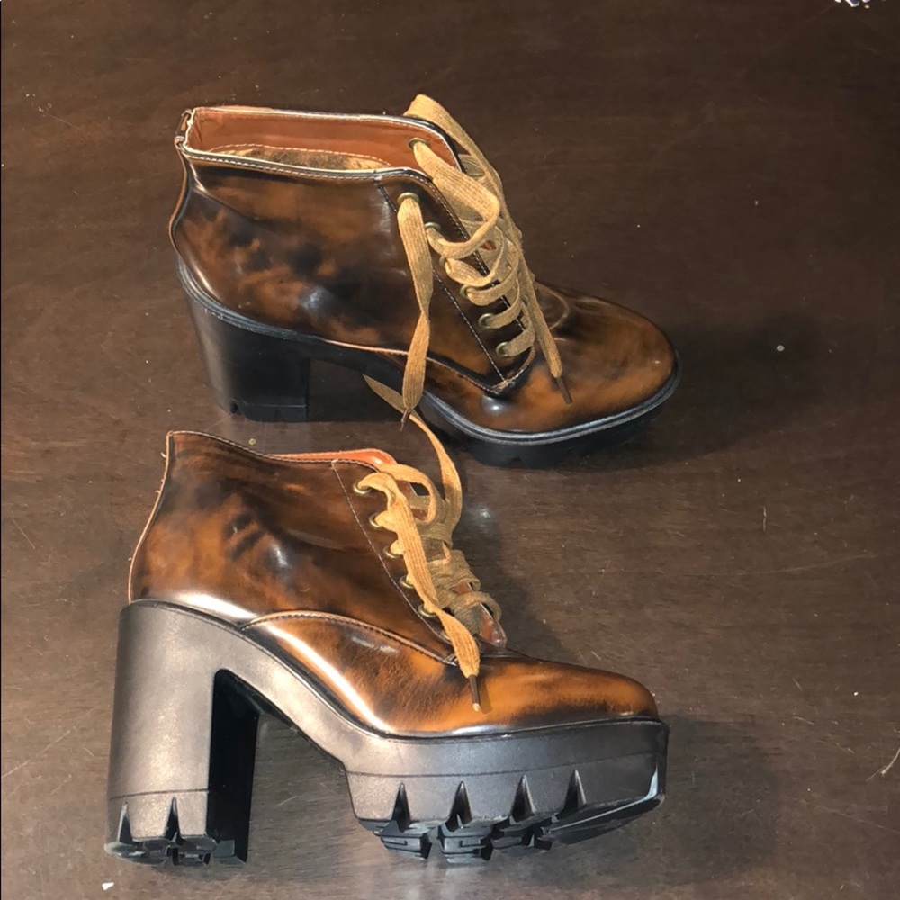 Platform chunky heel boots